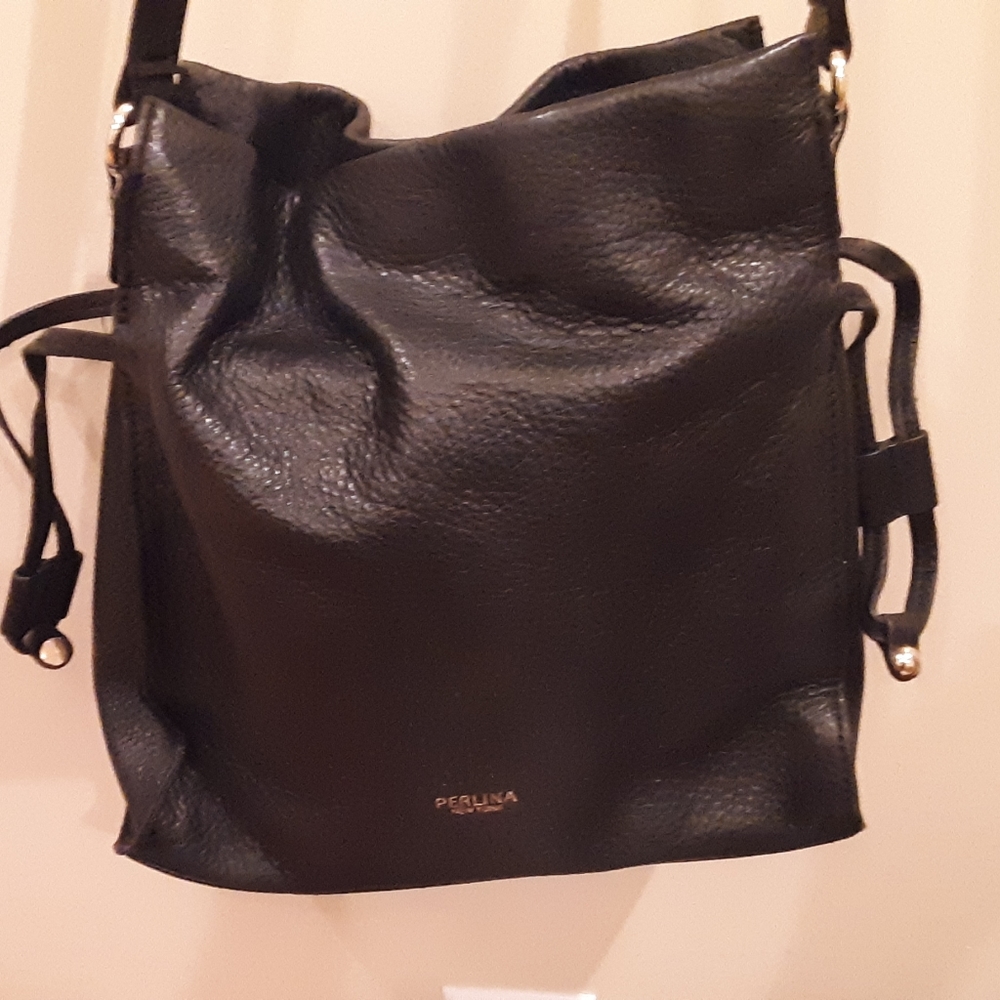 Perlina crossbody leather bag